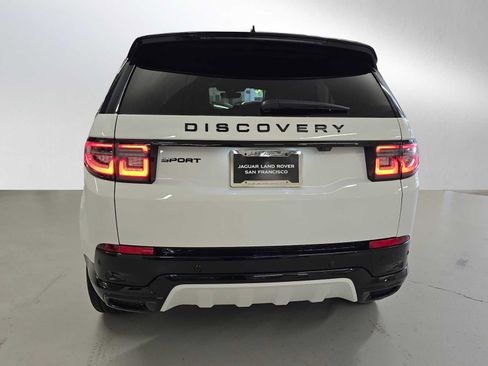 Certified 2025 Land Rover Discovery Sport Dynamic SE image 4