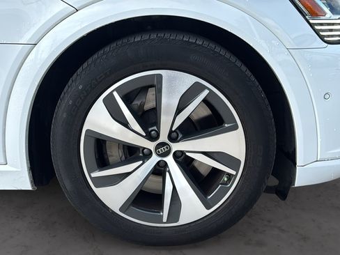 Used 2024 Audi Q8 e-tron Premium Plus w/ Premium Plus Package AWD/4WD image 29