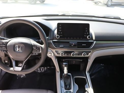 Used 2018 Honda Accord LX image 28
