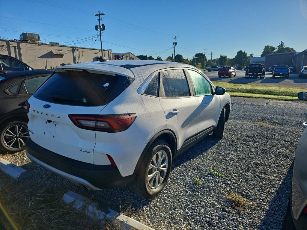 Used 2023 Ford Escape Active w/ Tech Pack #2 AWD/4WD image 7