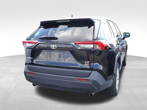 Used 2025 Toyota RAV4 LE AWD/4WD image 17