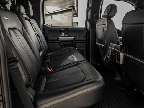 Used 2022 Ford F450 Platinum w/ FX4 Off-Road Package image 38