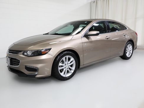 Used 2018 Chevrolet Malibu Hybrid image 14