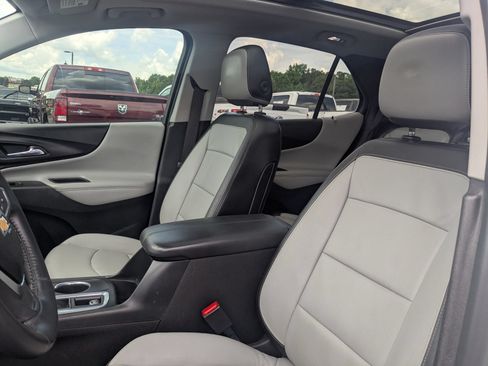 Used 2018 Chevrolet Equinox Premier FWD image 16