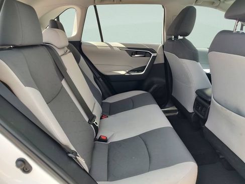 Used 2024 Toyota RAV4 XLE w/ Convenience Package FWD image 31