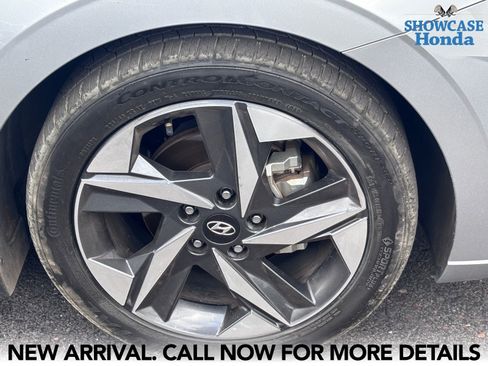 Used 2022 Hyundai Elantra Limited FWD image 7