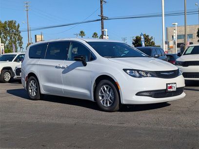 New 2026 Chrysler Voyager LX