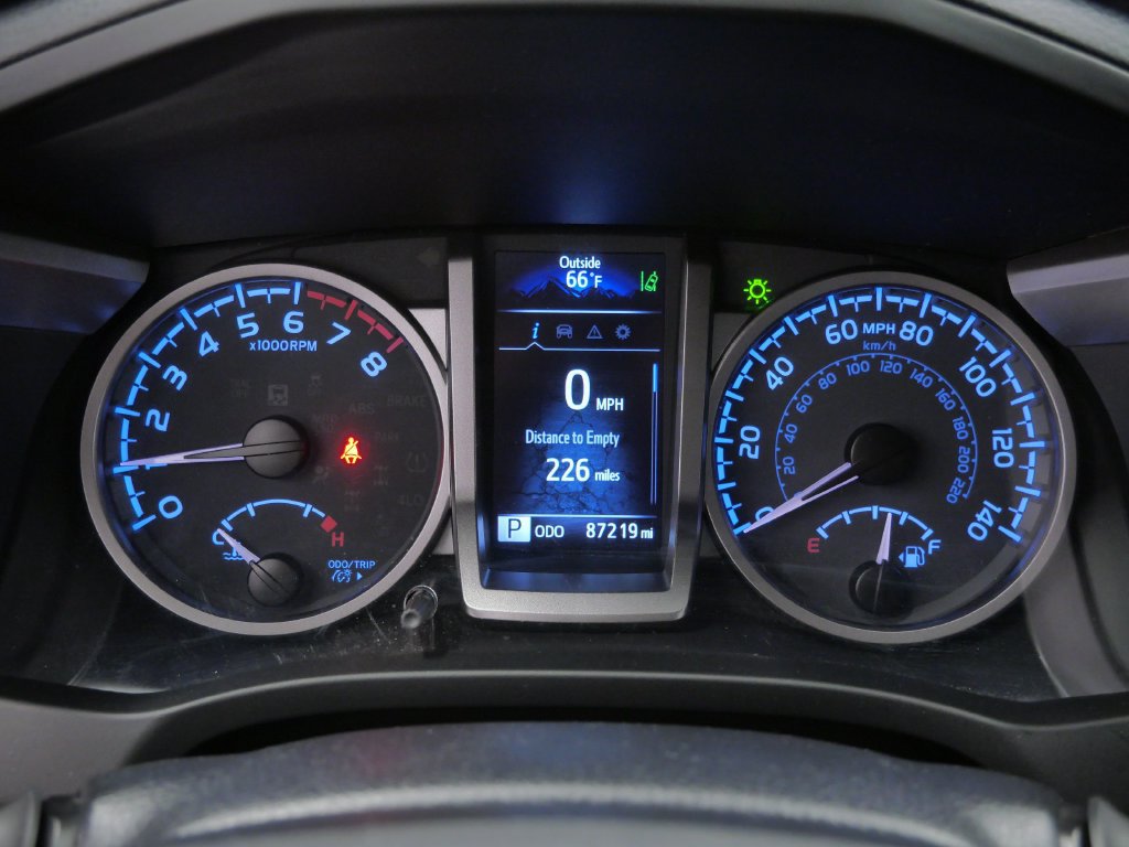 Used 2021 Toyota Tacoma SR5 AWD/4WD image 26