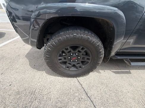 Used 2024 Toyota 4Runner TRD Off-Road Premium w/ Moonroof Package AWD/4WD image 8