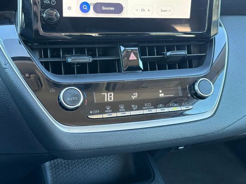 Used 2024 Toyota Corolla LE image 19