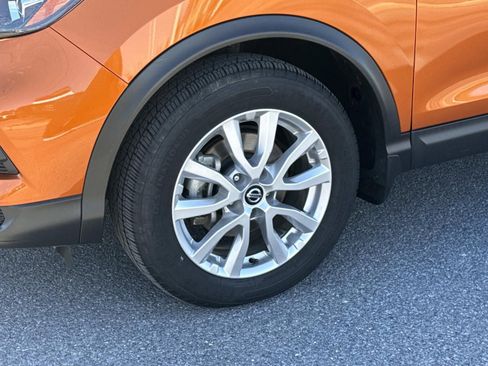 Used 2022 Nissan Rogue Sport S image 7