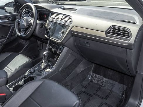 Used 2019 Volkswagen Tiguan SEL Premium R-Line AWD/4WD image 31