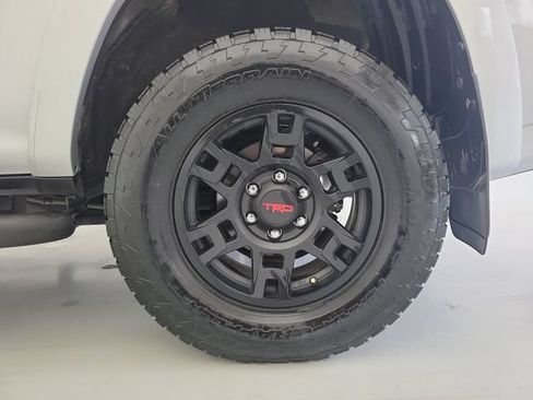 Used 2023 Toyota 4Runner SR5 Premium w/ Moonroof Package RWD image 10
