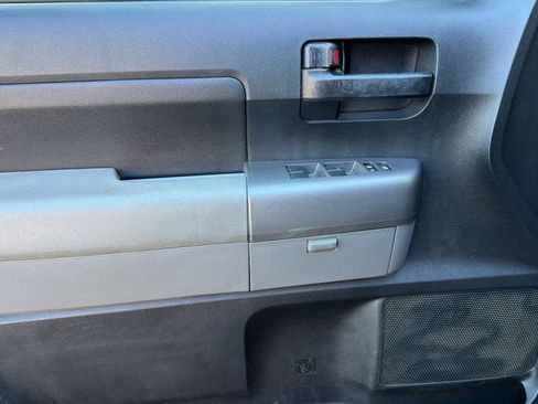 Used 2011 Toyota Tundra 2WD Double Cab w/ Tow Pkg image 14