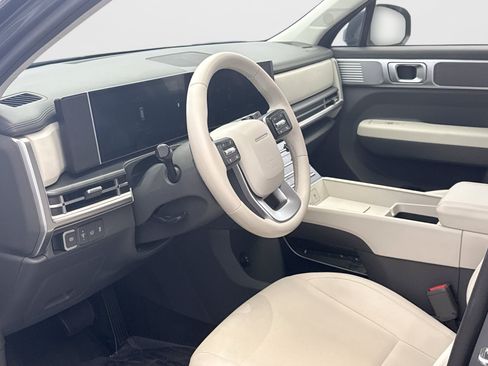 Used 2024 Hyundai Santa Fe SE AWD/4WD image 10