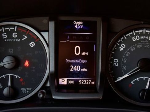 Used 2022 Toyota Tacoma TRD Sport image 28