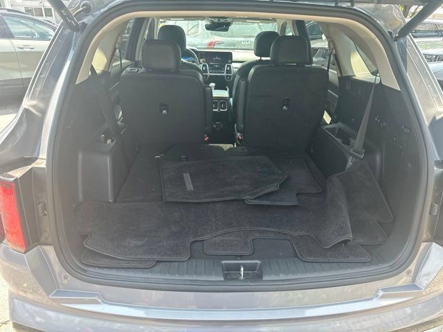 Used 2023 Kia Sorento SX AWD/4WD image 8