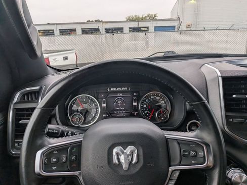 Used 2024 RAM 1500 Laramie image 29