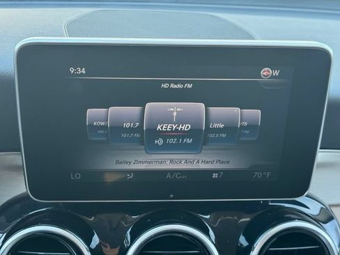 Used 2017 Mercedes-Benz GLC 300 4MATIC image 3