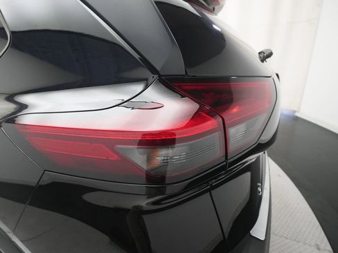 Used 2023 Nissan Rogue SV image 33