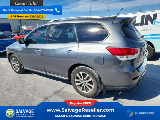 Used 2015 Nissan Pathfinder SV FWD image 3
