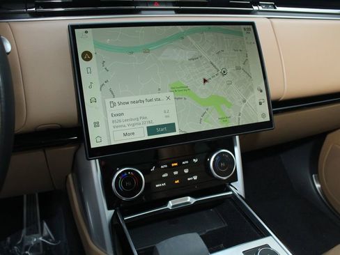 Used 2023 Land Rover Range Rover SE image 17