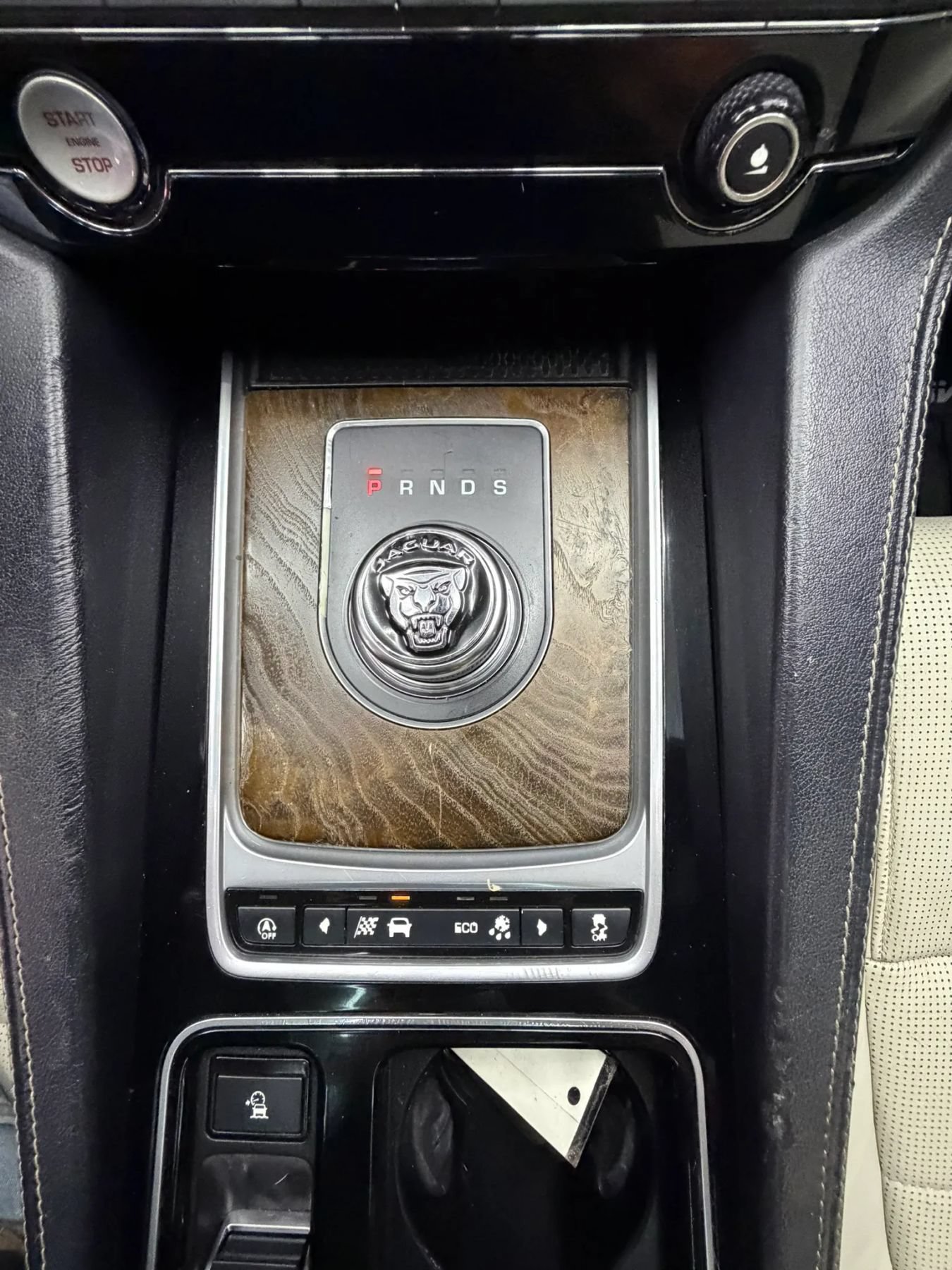 Used 2018 Jaguar F-PACE R-Sport AWD/4WD image 15