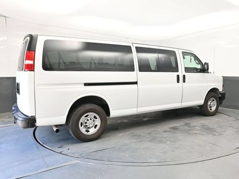 Used 2024 Chevrolet Express 3500 LS RWD image 8