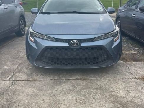 Used 2021 Toyota Corolla LE FWD image 2