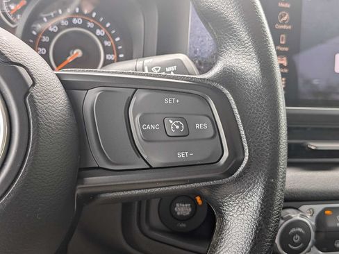 Used 2025 Jeep Gladiator Sport AWD/4WD image 24