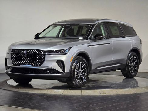 New 2025 Lincoln Nautilus Premier w/ Equipment Group 102A image 8