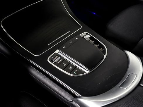 Certified 2022 Mercedes-Benz GLC 300 image 26