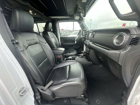 Used 2020 Jeep Wrangler Unlimited Sahara image 25