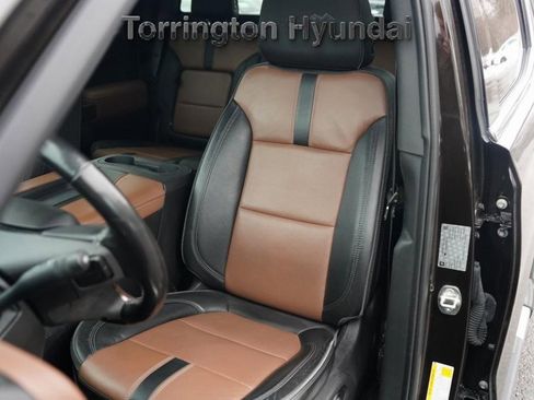 Used 2019 Chevrolet Silverado 1500 High Country w/ High Country Premium Package image 32