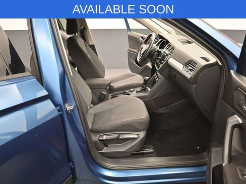 Used 2018 Volkswagen Tiguan S image 33
