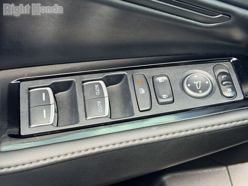 Used 2024 Honda Accord Touring image 17