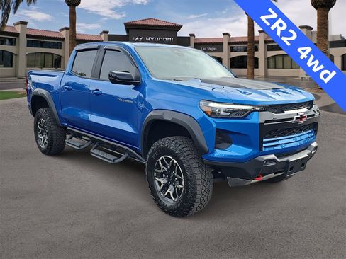 Used 2023 Chevrolet Colorado ZR2 w/ ZR2 Convenience Package III image 2