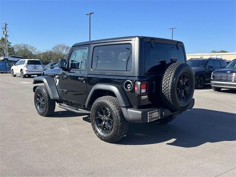 Used 2022 Jeep Wrangler Willys image 7