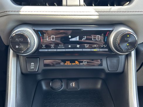 Certified 2023 Toyota RAV4 XLE w/ Convenience Package AWD/4WD image 31