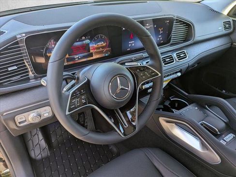 New 2026 Mercedes-Benz GLS 450 4MATIC image 3