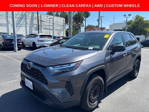 Used 2024 Toyota RAV4 LE AWD/4WD image 8