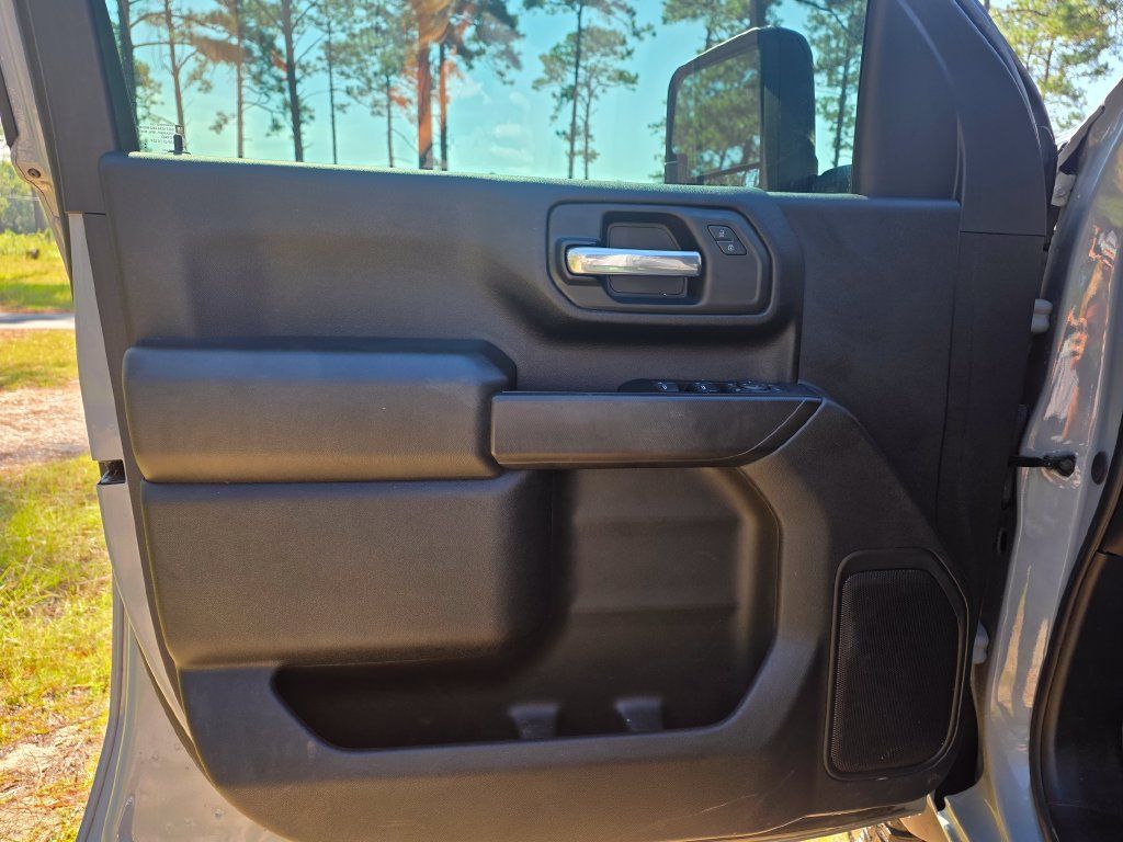 Used 2024 GMC Sierra 2500 Pro w/ 1SA Pro Safety Plus Package AWD/4WD image 11