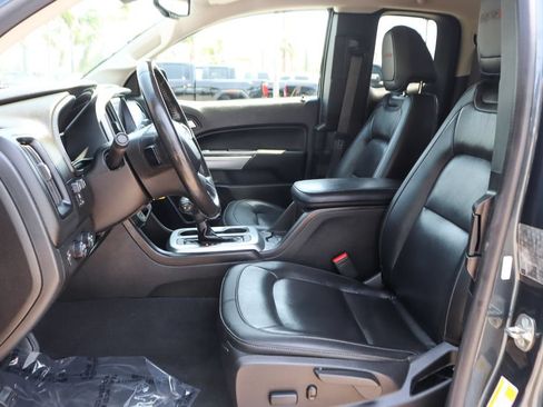 Used 2019 Chevrolet Colorado ZR2 w/ ZR2 Dusk Special Edition AWD/4WD image 17