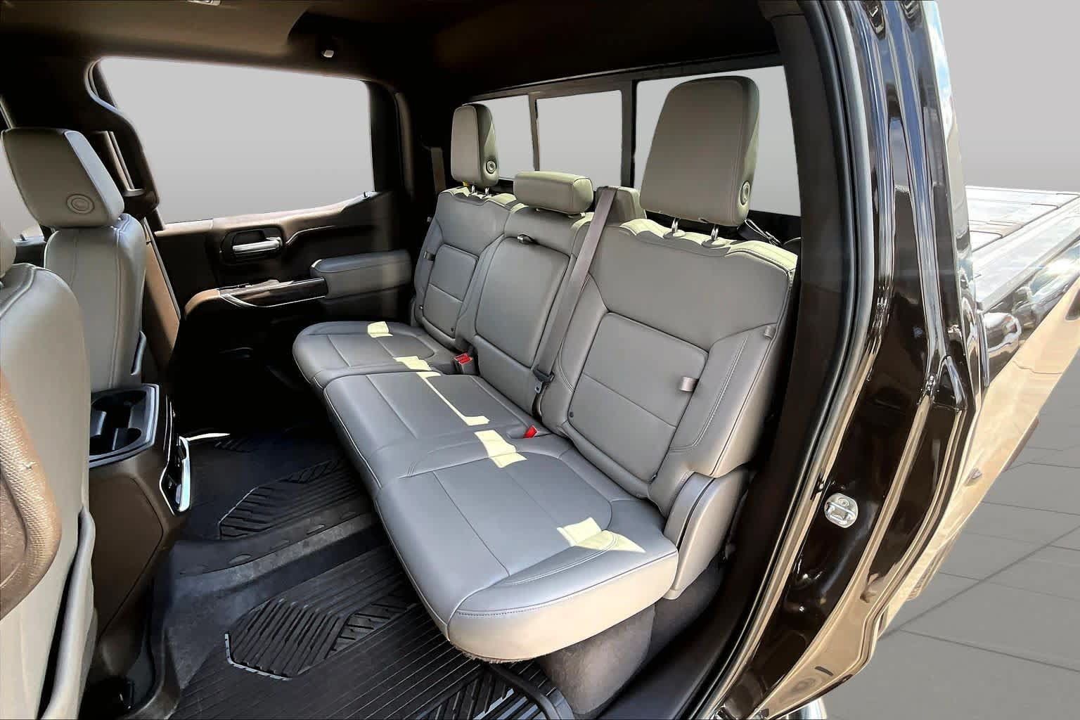 Used 2020 Chevrolet Silverado 1500 LTZ w/ LTZ Premium Package AWD/4WD image 21