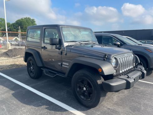 Used 2017 Jeep Wrangler Sport w/ Quick Order Package 24S AWD/4WD image 3