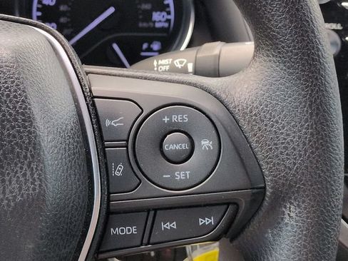 Used 2019 Toyota Camry LE FWD image 16