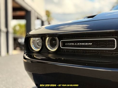 Used 2016 Dodge Challenger R/T Scat Pack w/ Leather Interior Group RWD image 15