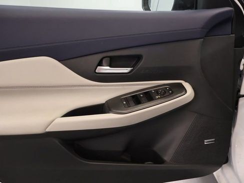 New 2026 Nissan Sentra SL w/ Floor Mat Package FWD image 9