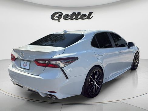 Used 2024 Toyota Camry SE FWD image 5