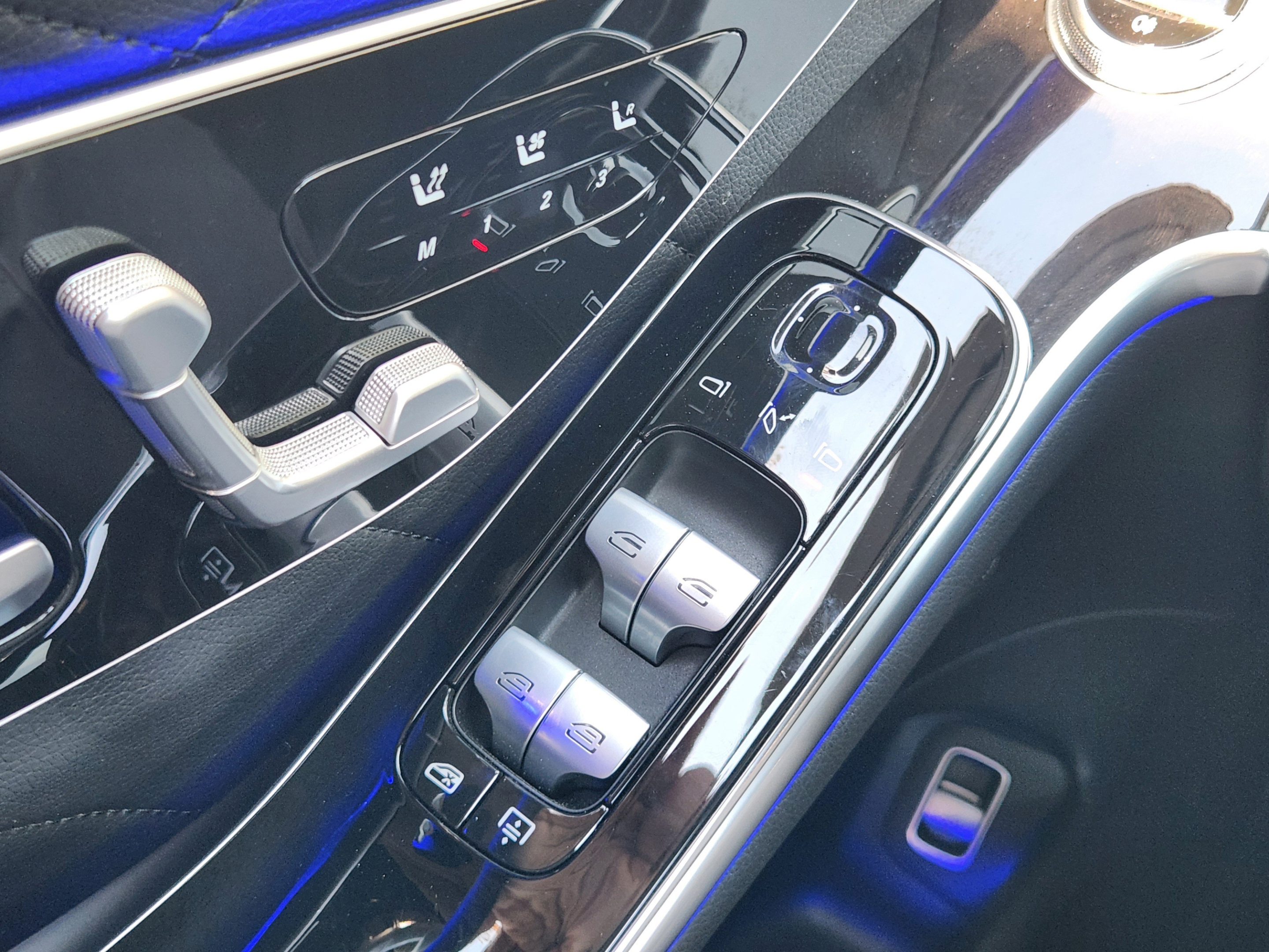 Certified 2023 Mercedes-Benz S 500 4MATIC image 17